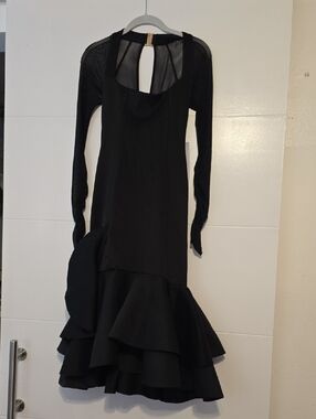 Black Ruffle Hem Long-Sleeve Dress